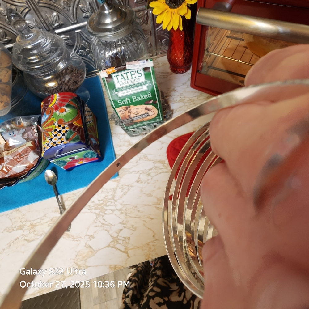 Elegant Silver Bangle Bracelet Set - Picture 5 of 13